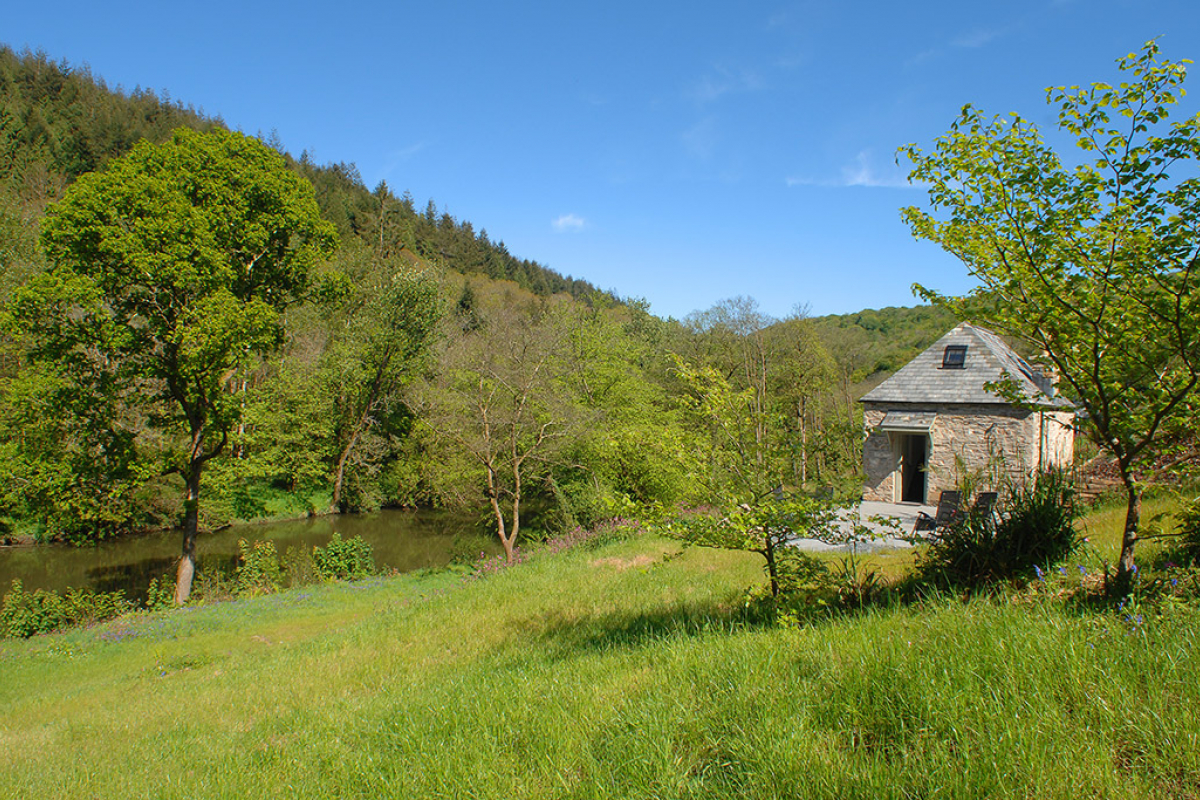 Tamar Valley Holiday Cottage